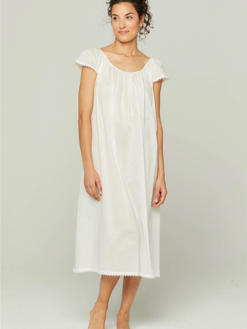 Pour Les Femmes White Giza Cotton Lawn Nightgown – Size S